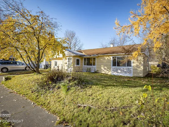 1820 Talkeetna St, Anchorage, AK 99508