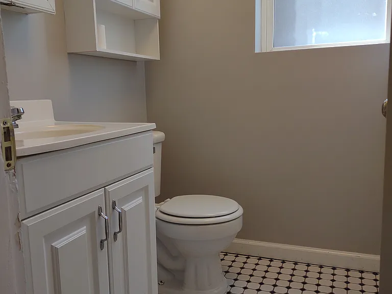 3158A Alfred Ave #A — Photo 4