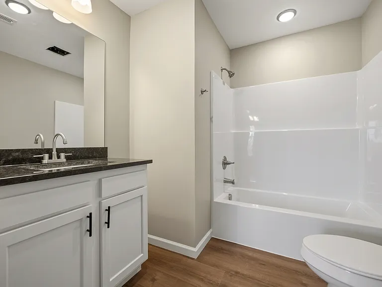 2319 Lantern Ridge Dr — Photo 13
