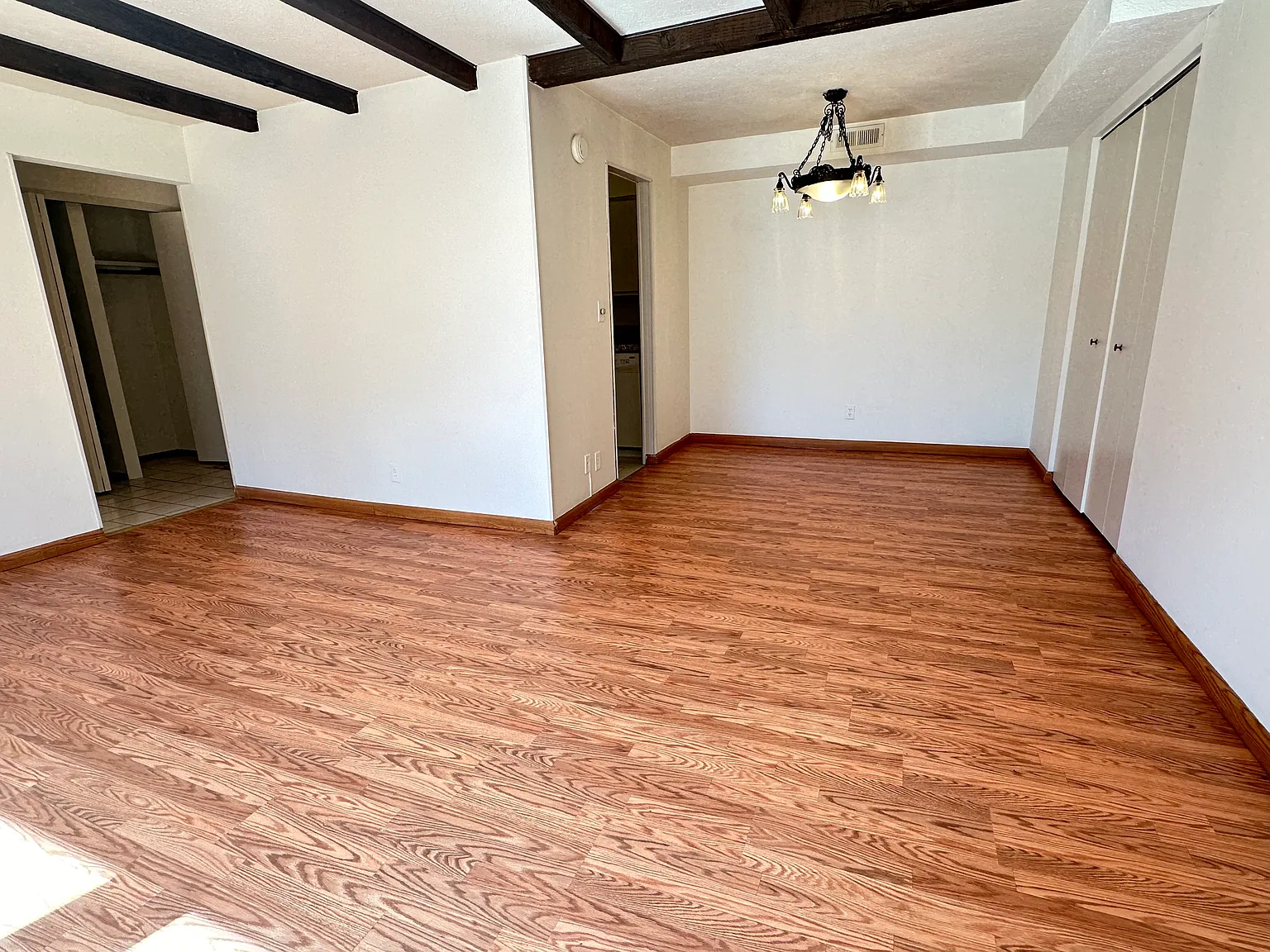 1667 Cedarwood Dr — Photo 3