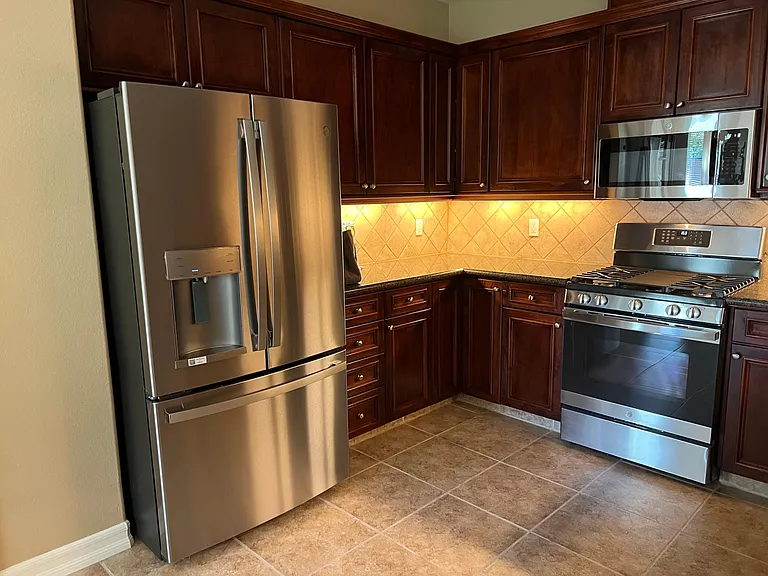 1403 S Huntington St — Photo 9