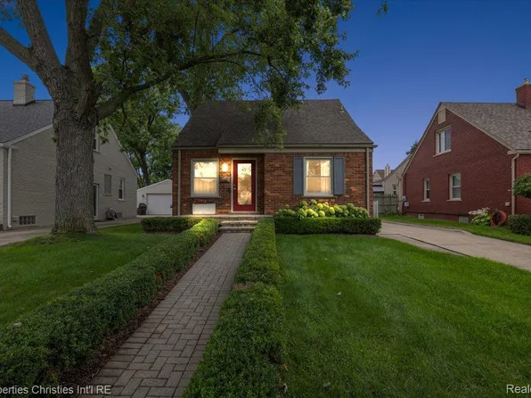 559 E Southlawn Blvd, Birmingham, MI 48009