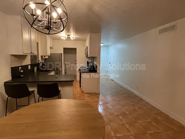 520 Ortiz Dr NE, Albuquerque, NM 87108