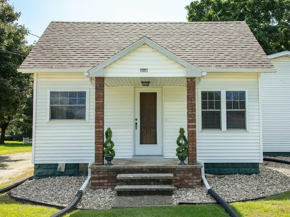 313 Oak St, Sumner, IA 50674