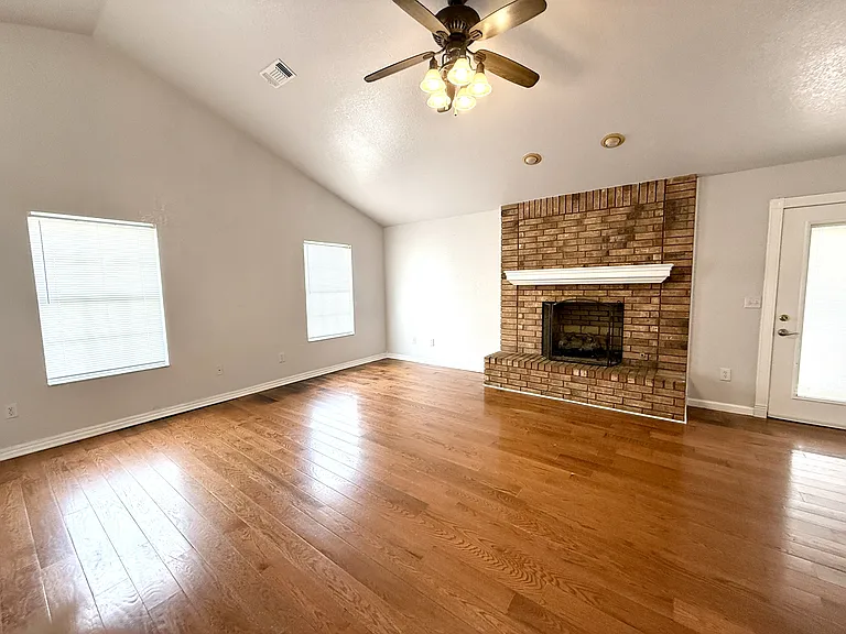427 N Rockford Pl — Photo 9