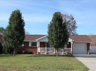 242 Eleanor Cir, Eleanor, WV 25070