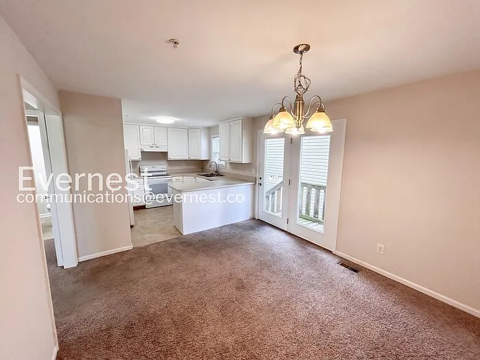 701 Vineland Ct — Photo 8