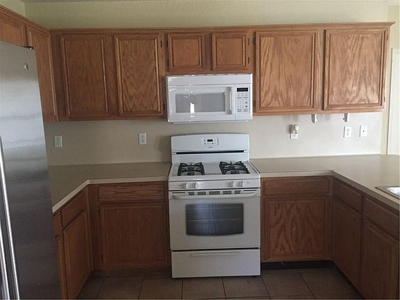 5th image of 2076 Belvedere Dr