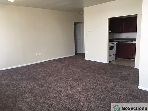 2nd image of 5549 Germantown Ave APT C