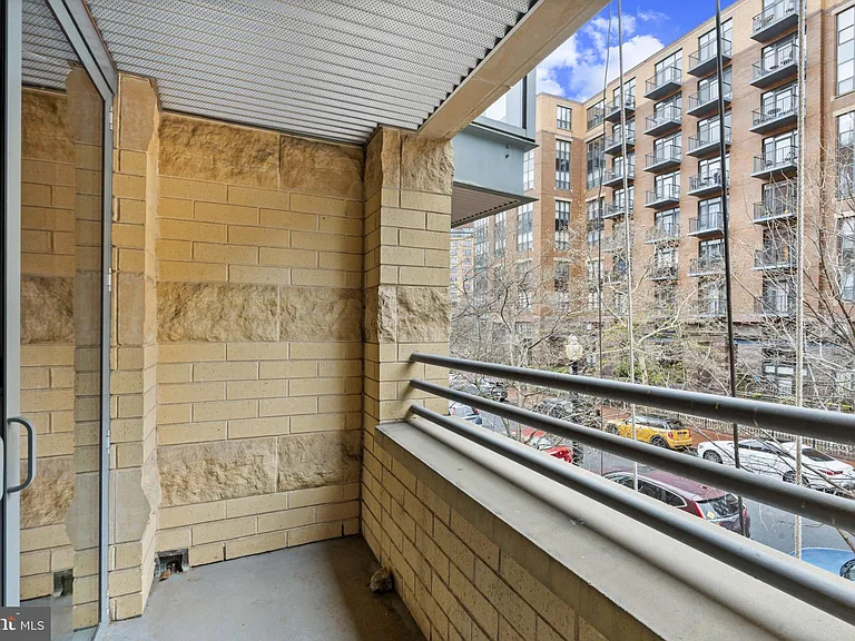 1117 10th St NW #202 — Photo 20