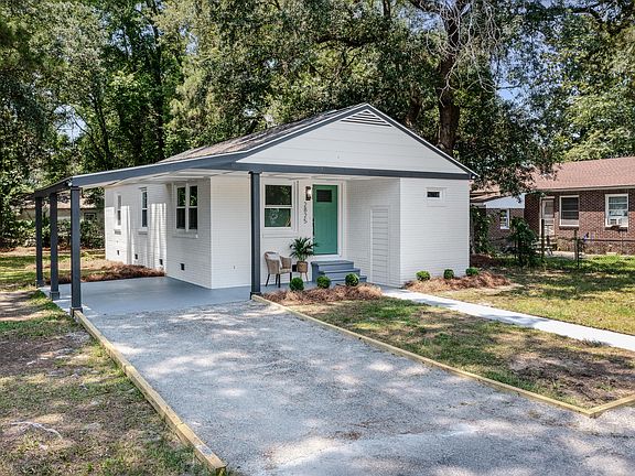 2nd image of 2825 Peacock Ave