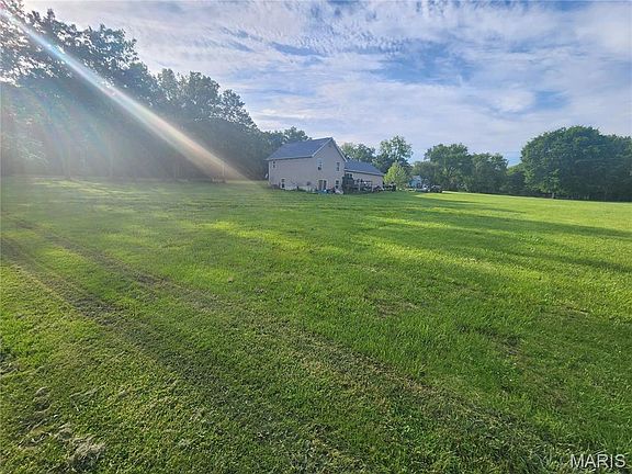 5th image of 4907 Railway Ln