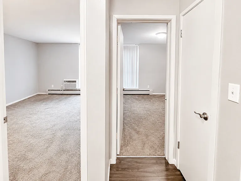 Lexington Hills Apartments — Photo 104