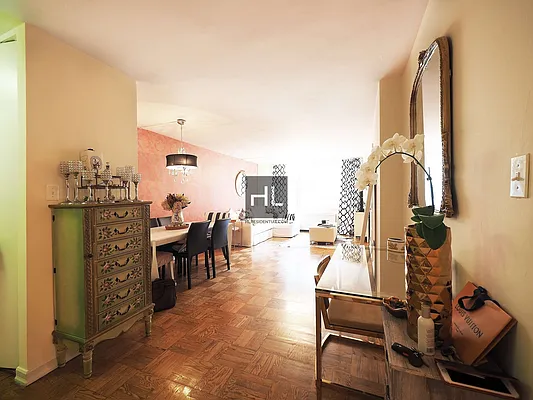 Rented by Highline Residential | media 10