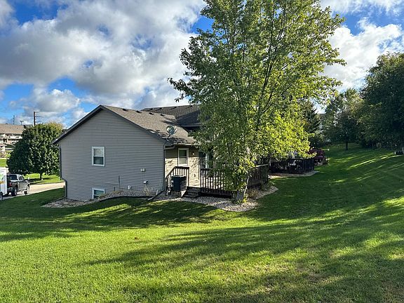 2nd image of 608 Prairie Ct