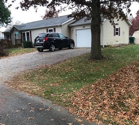 2nd image of 247 Olive Ct