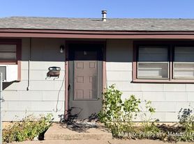 3217 35th St, Lubbock, TX