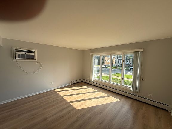 4th image of 4520 Elm Ave APT 1