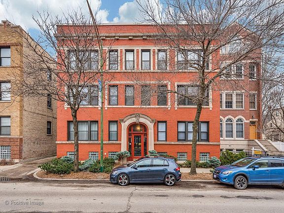 3rd image of 4919 N Ashland Ave APT 2N