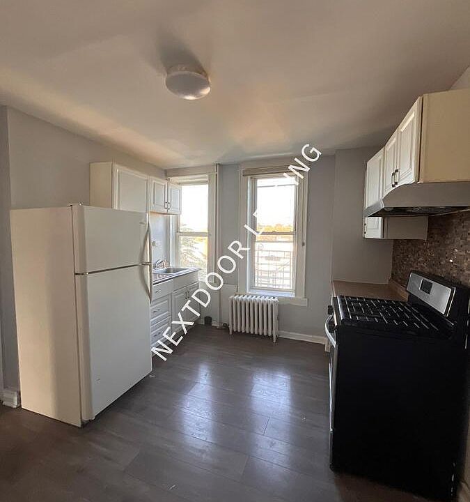 1st image of 90 Lake St #6M