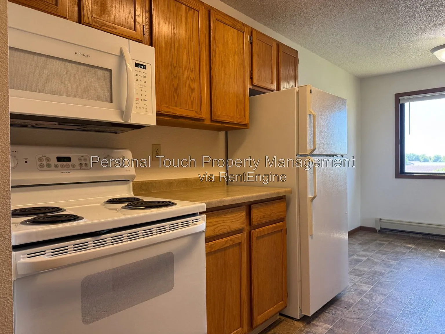 2 bed, 1.0 bath, 946 sqft, $950 — Photo 2
