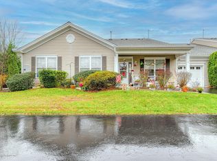 2 Sunnylawn Ln, Lakewood, NJ 08701