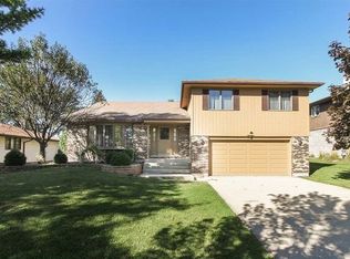 316 Natwick Ln, Schaumburg, IL 60193