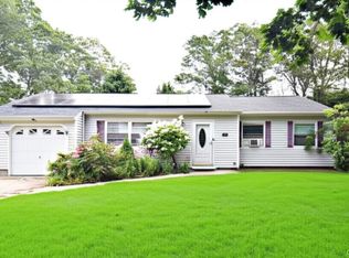 33 Timber Trail Ln, Medford, NY 11763
