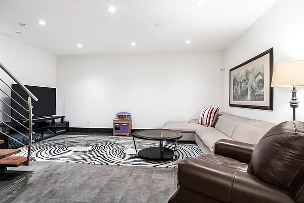 Sold by Brown Harris Stevens | media 23