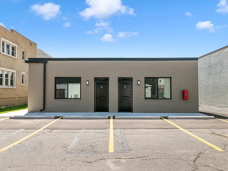 Avenue Eleven Apartments — Photo 28