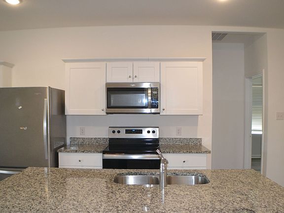 3rd image of 6417 Bishop Dr