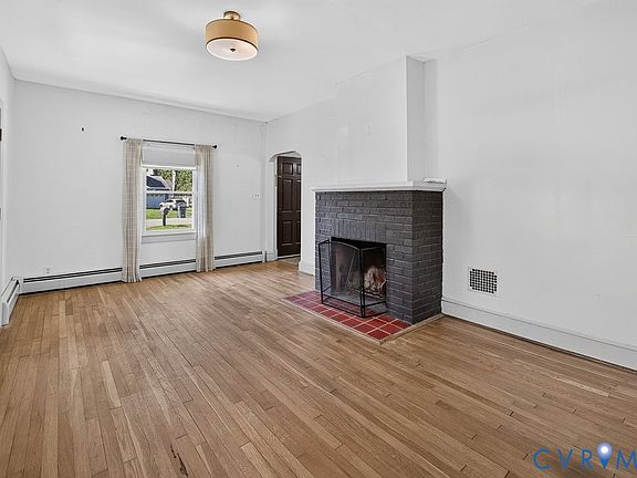 4th image of 912 Francis Rd