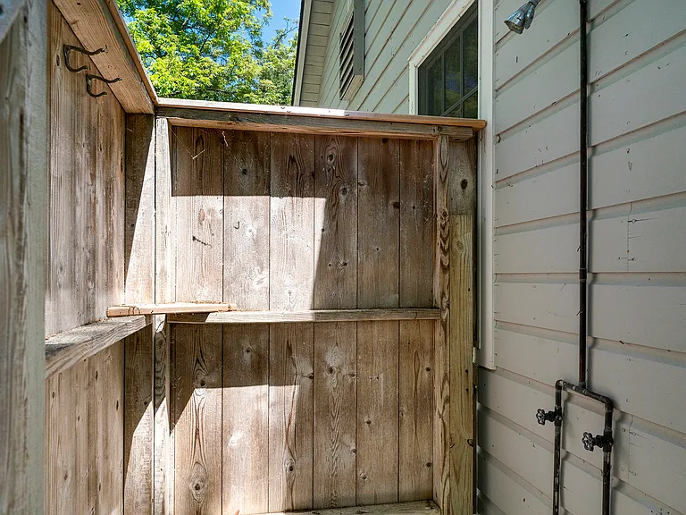 3580 Noyac Rd — Photo 17