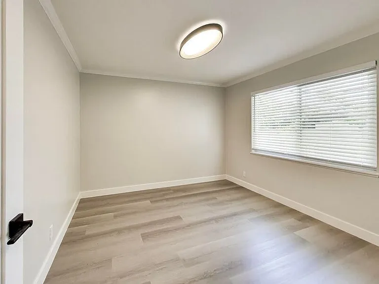 1265 Oak Grove Ave #5 — Photo 5