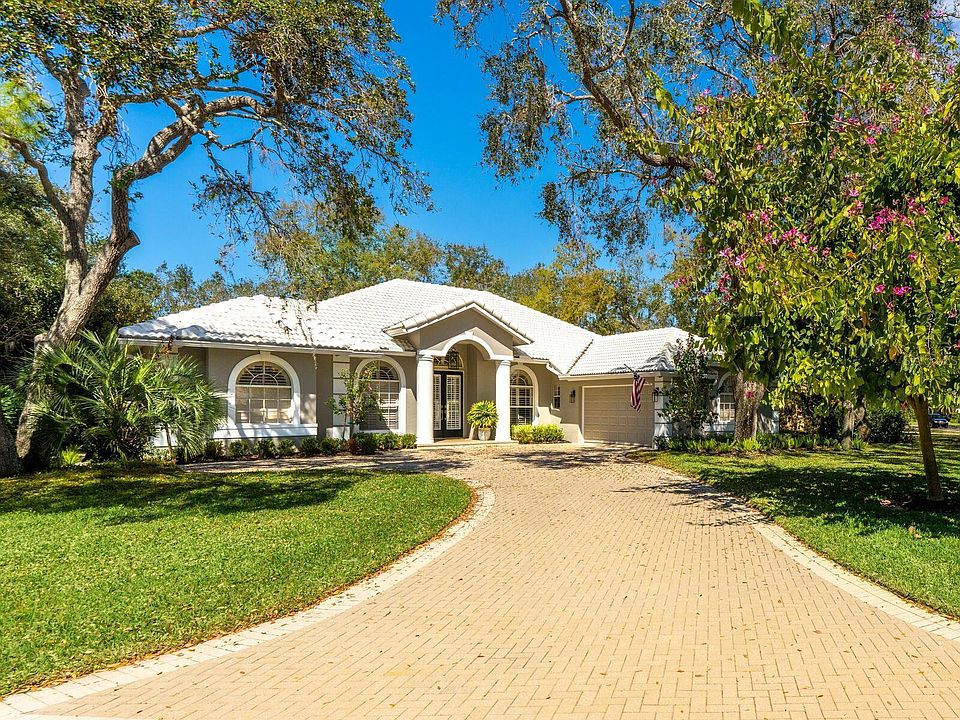 1st image of 8484 Woodbriar Dr