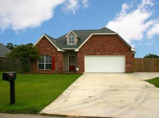 9892 Destrehan Ave, Denham Springs, LA 70706