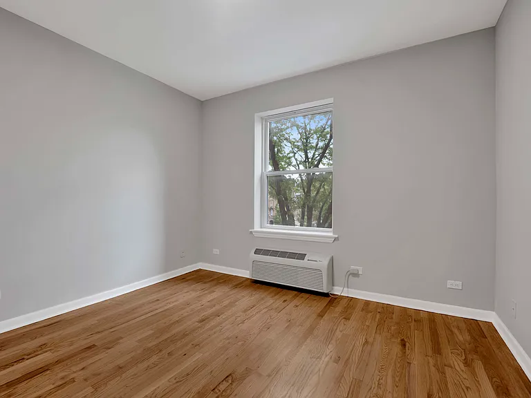 2456 N Hamlin Ave #2S — Photo 18