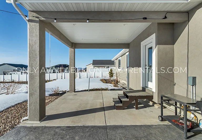 693 Spruce Way — Photo 37
