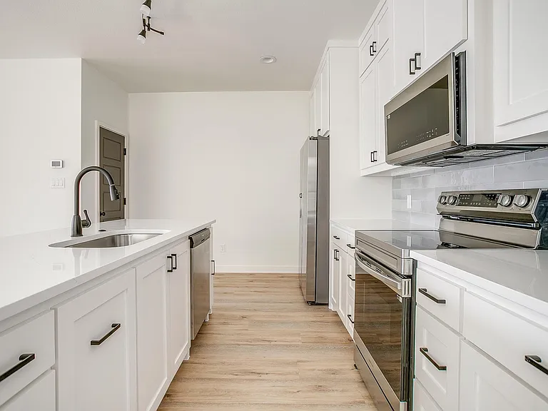 3223 S University Dr — Photo 13