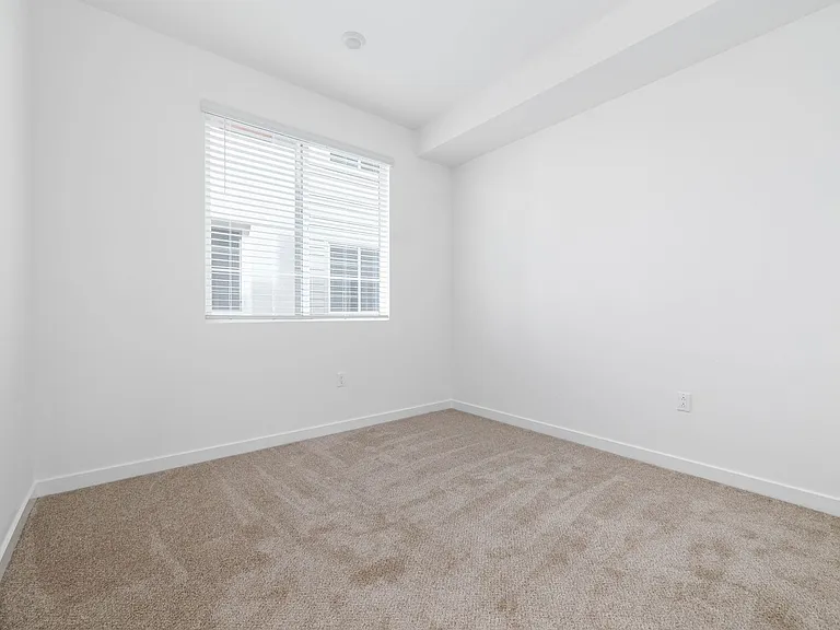 341 E 30th St E — Photo 19
