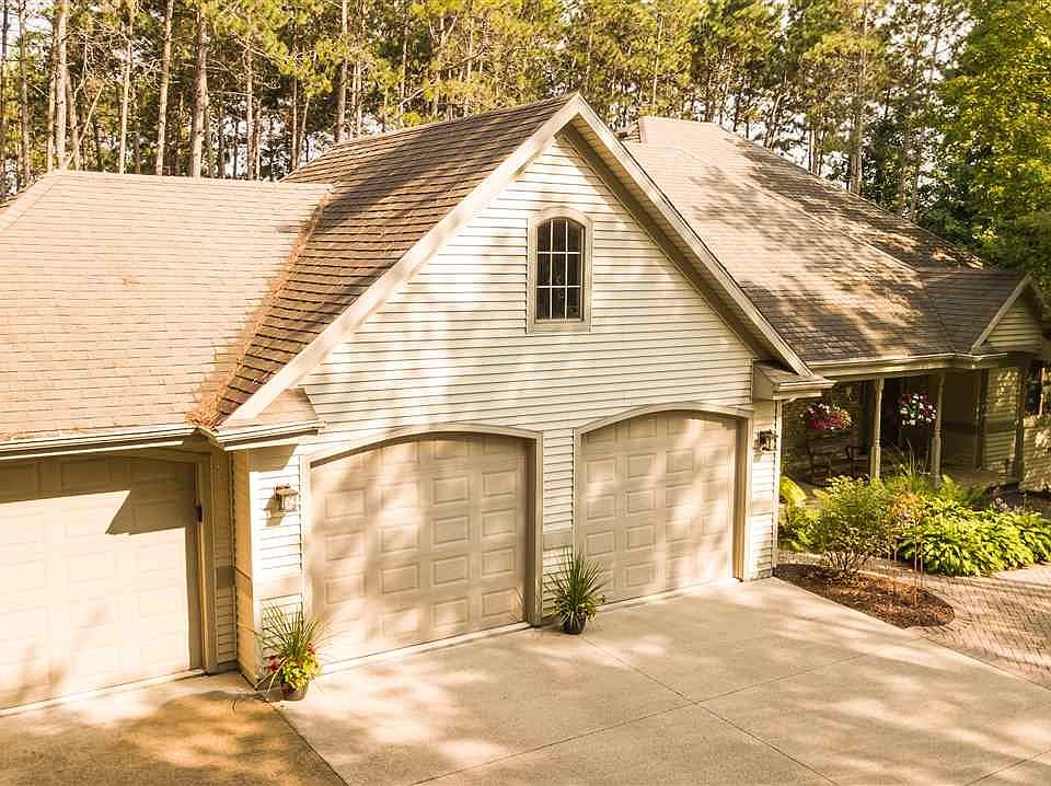 Welcome to N5191 Woodhaven Court