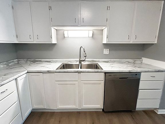 2nd image of 11201 S Langley Ave #1C