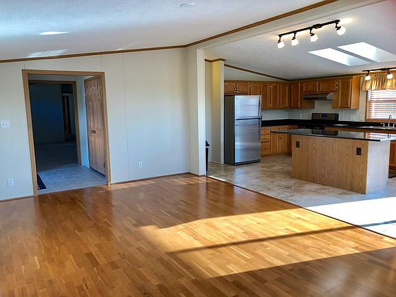 5th image of 608 Valene Dr
