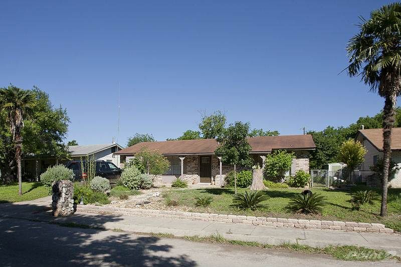 1553CologneExt01Small