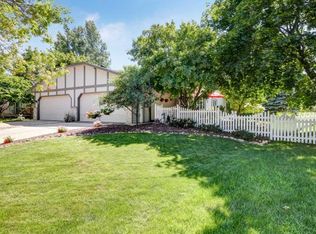 9548 Grey Widgeon Pl, Eden Prairie, MN 55347