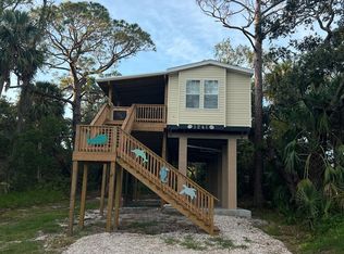 1241 Hawthorne Ave, Cedar Key, FL 32625