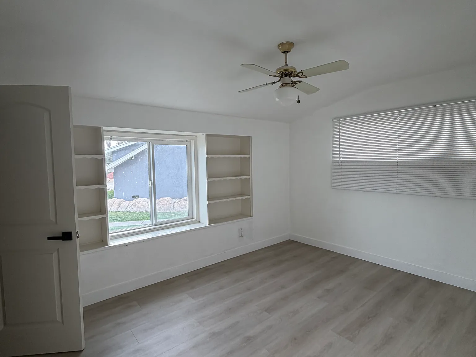 3 bed, 1415 sqft, $3,700 — Photo 4