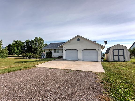 5th image of 39445 Lakeview Dr