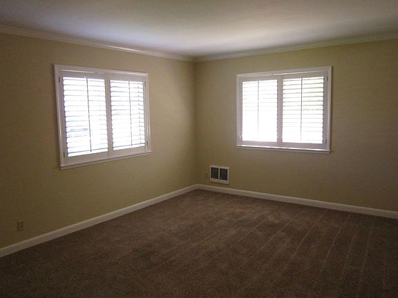 4th image of 444 Richmond Dr