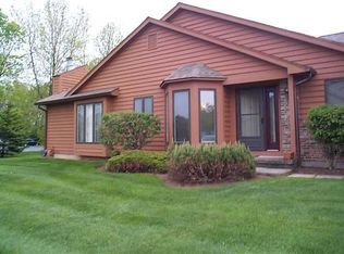 18 Shanbrook Dr, Rochester, NY 14612